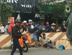 Va chạm với xe ben, 2 người ngoại quốc thương vong