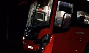 Xe khách Phương Trang tông xe máy khiến 3 người thương vong