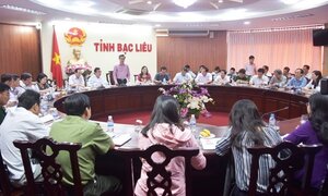 Bạc Liêu ngưng họp, cho học sinh nghỉ học để tránh bão số 16