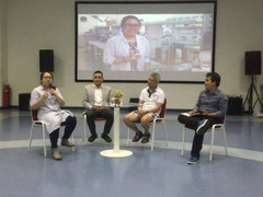 Giáo sư mặc quần đùi giảng bài khiến dân mạng xôn xao: 'Con voi cũng có thể biết bay'