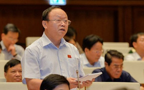 Đại biểu Quốc hội: 'Già làng qua đời mà dùng tiếng súng báo hiệu thì sẽ vi phạm hết'