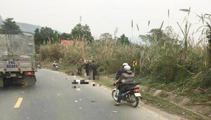 Xe tải tông xe máy đi ngược chiều, 2 người chết tại chỗ