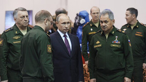 Tổng thống Putin yêu cầu quân đội cần trở nên thông minh hơn