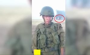 Video: Nhóm lửa hâm nóng thức ăn, quân nhân Nga thiêu rụi xe thiết giáp nửa triệu USD