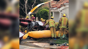 Mỹ: Trực thăng rơi vào nhà dân, 3 người chết