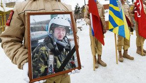 Ảnh: Hàng ngàn người tiễn đưa phi công Su-25 anh hùng