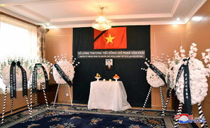 Triều Tiên gửi vòng hoa viếng nguyên Thủ tướng Phan Văn Khải