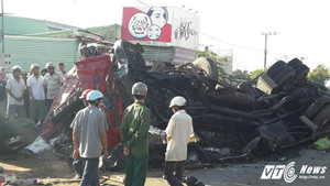 Tai nạn thảm khốc khiến 11 người chết ở Gia Lai: Xe tải chạy với tốc độ 'bàn thờ'