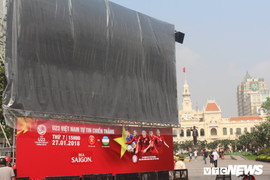 Cận cảnh 10 màn hình 'khủng' xem chung kết U23 Việt Nam ở TP.HCM