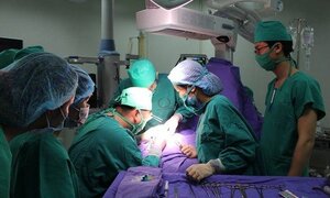 Quảng Ninh: Bé trai sinh ra không có hậu môn được chỉ định phẫu thuật tạo hình