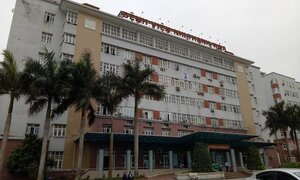 Bác sĩ bệnh viện Nhi phẫu thuật 'chui', khoe 'được 3 bát, tha hồ về rán'