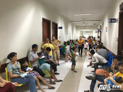 Bác sỹ cảnh báo cách chăm sóc trẻ em mùa nắng nóng đỉnh điểm