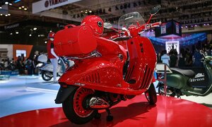 Chiêm ngưỡng loạt xe Vespa giá gần nửa tỷ xôn xao thị trường Việt