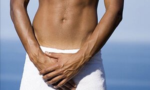 Hy hữu: Tắm biển khỏa thân, bị cá cắn đứt 'của quý'
