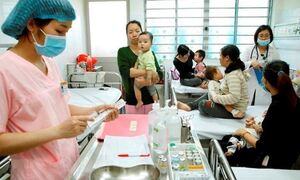 Người mắc cúm tăng chóng mặt, Bộ Y tế họp khẩn chống dịch