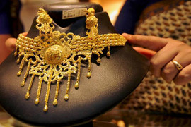 Giá vàng hôm nay 30/5: Vàng tiếp tục tụt dốc sau khi cán mốc 1.300 USD