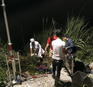 Ảnh: Người nằm la liệt dưới vực sâu sau tai nạn xe khách ở Kon Tum