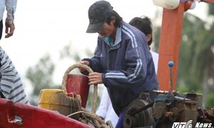 Dân vùng tâm bão số 16: 'Thời tiết này giống hệt năm siêu bão Linda đổ bộ'