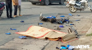 Chạy ẩu tông chết nữ sinh, tài xế lái container bỏ chạy