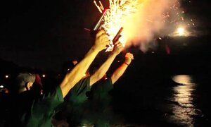 Bão Usagi giật cấp 12 áp sát đất liền, bộ đội biên phòng Bà Rịa - Vũng Tàu bắn pháo báo hiệu