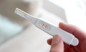 Que thử thai báo hai vạch chưa chắc bạn đã có bầu