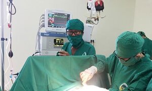 Nam thanh niên dùng dao đâm thấu tim tự sát được cứu sống