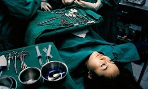 TP.HCM: Cô gái trẻ nằng nặc đòi bác sĩ cho chuyển giới