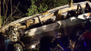 Xe khách lao xuống vực ở Lào Cai: Tất cả nạn nhân đều là người một nhà