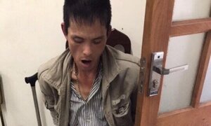 Quá trình mật phục, bắt giữ những kẻ ngang nhiên bán ma túy tại cổng bệnh viện ở Hà Nội