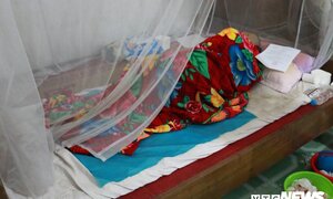 Ảnh: Theo chân công an đến áp giải kẻ nhiễm HIV xâm hại bé gái 11 tuổi ở Ninh Bình