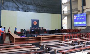 Ảnh: Tăng cường an ninh trước phiên xử cựu Trung tướng Phan Văn Vĩnh và 91 đồng phạm