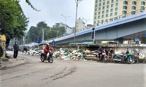 Dân phong tỏa bãi rác Nam Sơn, Hà Nội: Lãnh đạo xã nói gì?