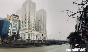 Ảnh: Hà Nội huyền ảo trong mây mù dày đặc như Sapa
