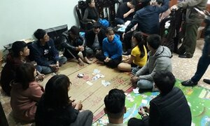 10 con bạc bị bắt quả tang khi đang sát phạt ở Hưng Yên