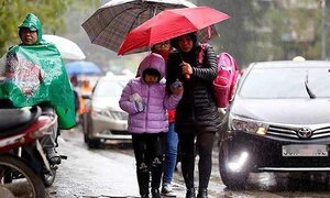 Không khí lạnh tiếp tục ảnh hưởng, Hà Nội trời mưa rét