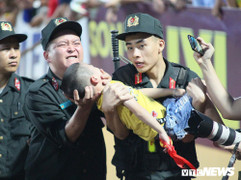 Bé trai cắn tay chiến sĩ cảnh sát cơ động ở Nam Định từng lên cơn co giật hai năm trước