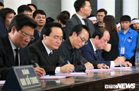 Xúc động dòng sổ tang viếng Thứ trưởng Bộ GD&ĐT Lê Hải An