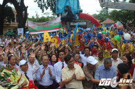 ‘Cậu bé Google’ Phan Đăng Nhật Minh được vinh danh trong lễ khai giảng