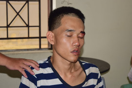 Khởi tố sát thủ cứa cổ khách đến dự đám tang bố ruột