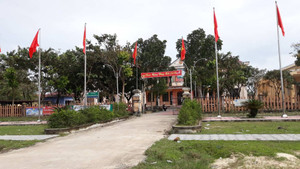 Ngoại tình với cấp dưới của vợ, phó chủ tịch xã bị kỷ luật