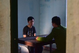 Khởi tố vụ án bỏ ma túy vào tiểu sành, dùng xe tang vận chuyển ở Huế