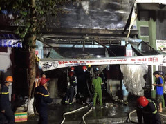 Cháy cửa hàng xe điện lúc rạng sáng, 3 người trong một gia đình chết thương tâm