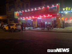 Hơn 20 côn đồ điên cuồng chém người trước cửa tiệm cầm đồ: Khởi tố vụ án