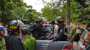 Khống chế kẻ rượt đuổi nhiều người, chém xe của Giám đốc Sở GD&ĐT Quảng Trị