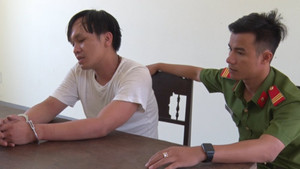 Khởi tố tài xế nghiện ngập chống đối CSGT ở Quảng Trị