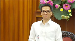 Cận cảnh bùn đỏ từ công trình ở Sơn Trà chảy thành rãnh, trôi xuống biển