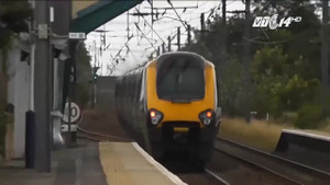 Nhiều chuyến tàu trễ giờ vì lý do không tưởng ngày nắng nóng