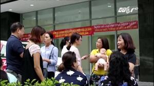 Chủ đầu tư cắt điện nước, cư dân Capital Garden căng băng rôn phản đối