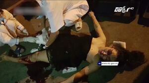 'Quái xế' chở 5 cô gái trên xe máy phóng ẩu, tông trực diện xe tải trên cầu