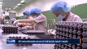 Mùng 1 mới về quê ăn Tết, vẫn rồng rắn xếp hàng chờ đi máy bay